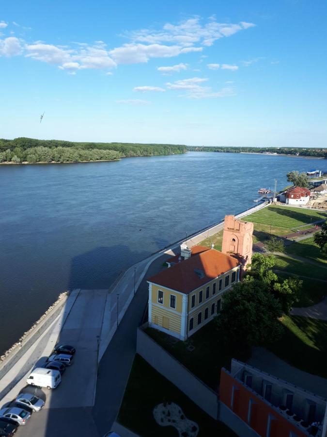 Apartman Panorama Vukovar Eksteriør billede