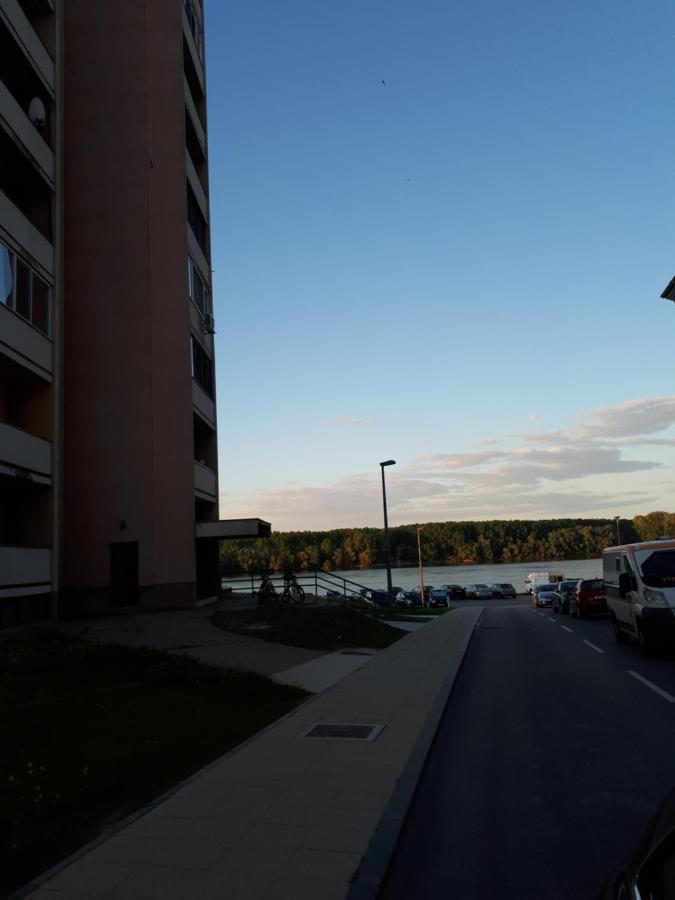 Apartman Panorama Vukovar Eksteriør billede